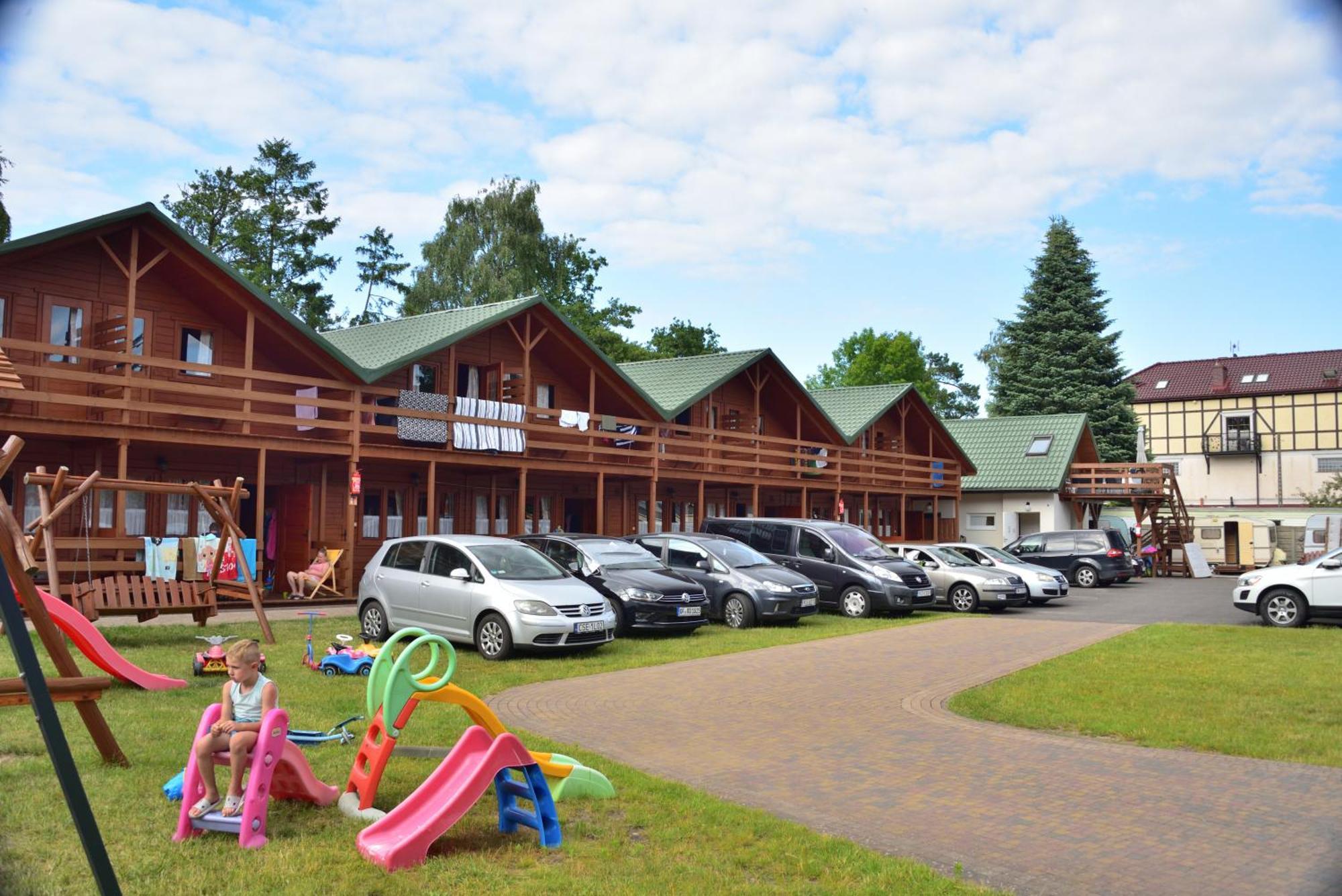 Mlodziezowy Domek Dla Grup Eldorado Mielno Centrum, 200M Od Morza 외부 사진